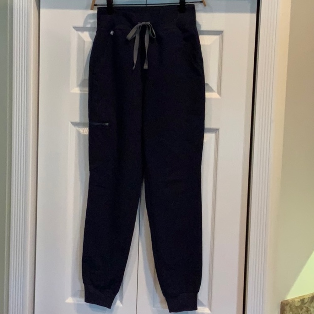 Figs Zamora jogger-style scrub pants in Navy blue, XS